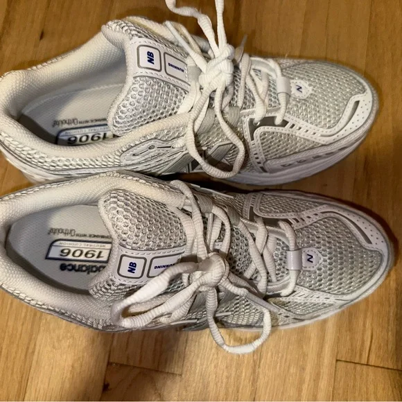 1906 New Balance White and Gray Sneakers - Picture 9 of 9